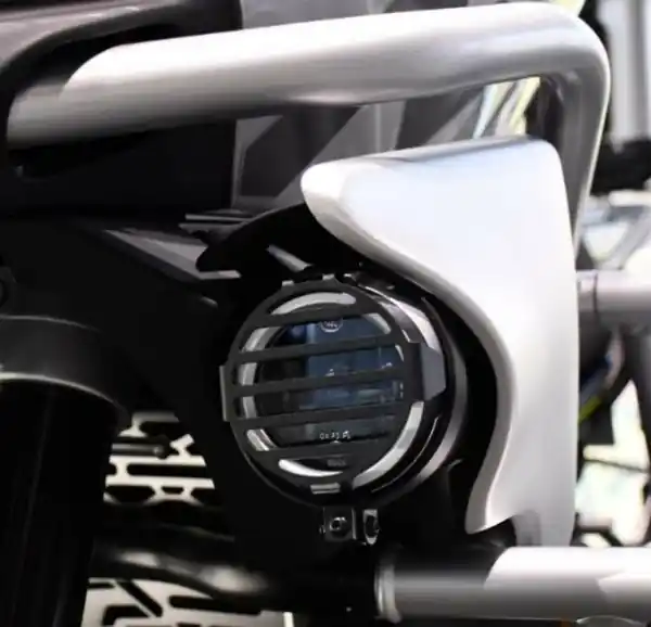 PROTECȚIE FARURI AUXILIARE MOTO CFMOTO 800MT / 800MT ES – NEGRU Cumpără acum