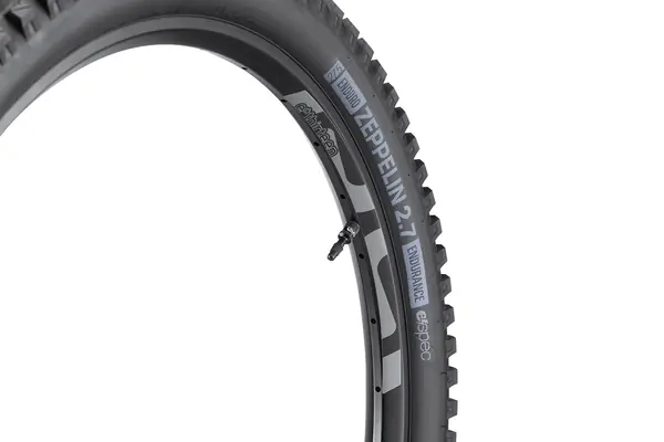 Zeppelin Tire Black Nu rata